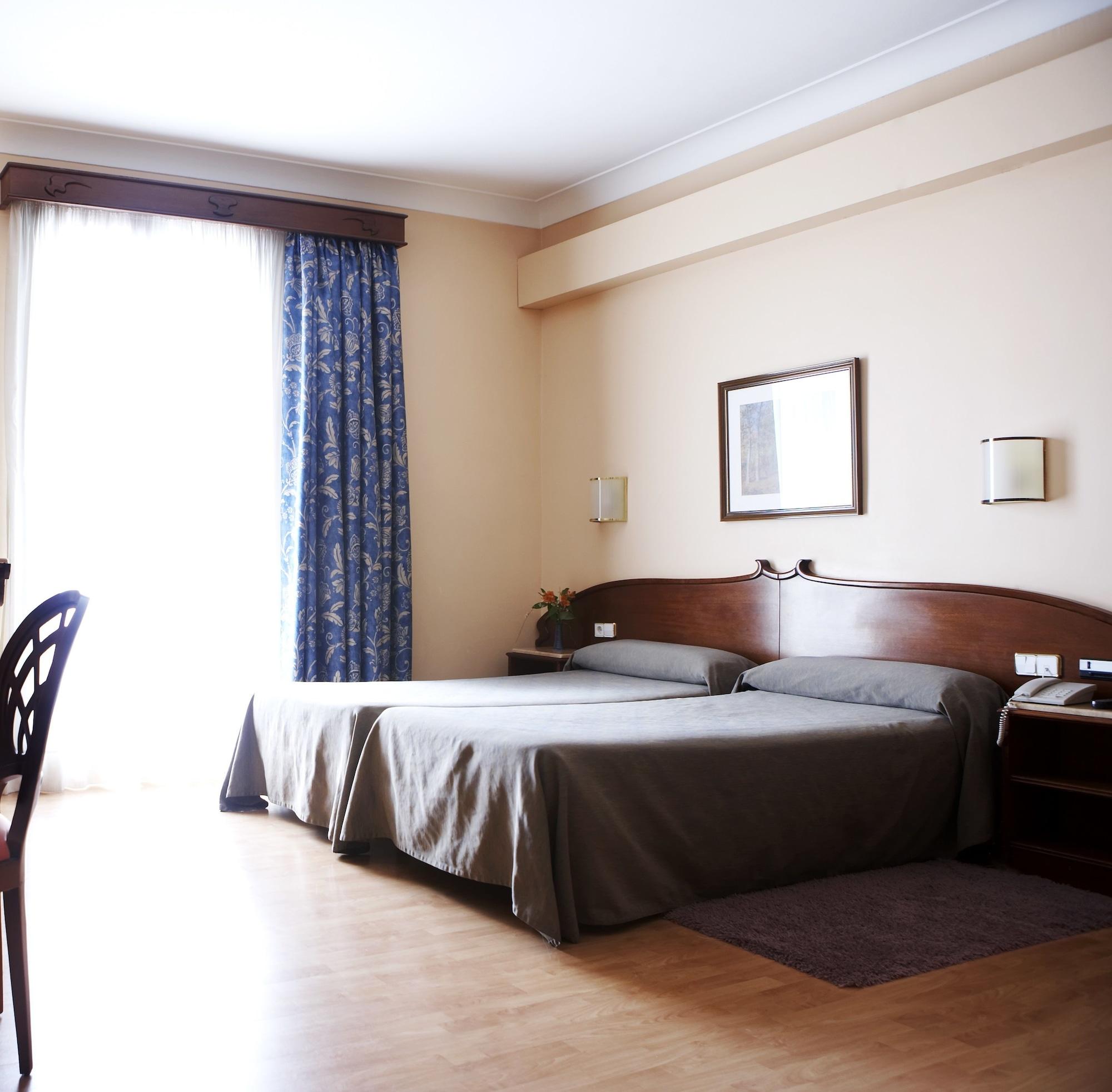 Gaudi Hotel Барселона Екстер'єр фото