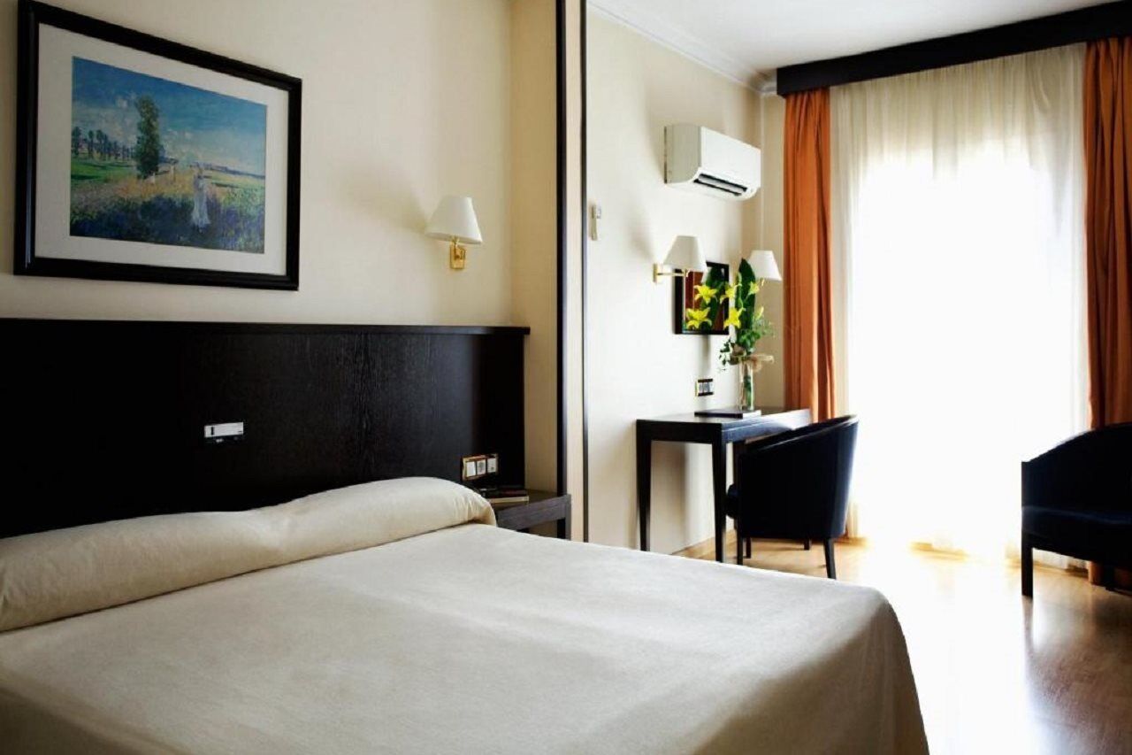 Gaudi Hotel Барселона Екстер'єр фото