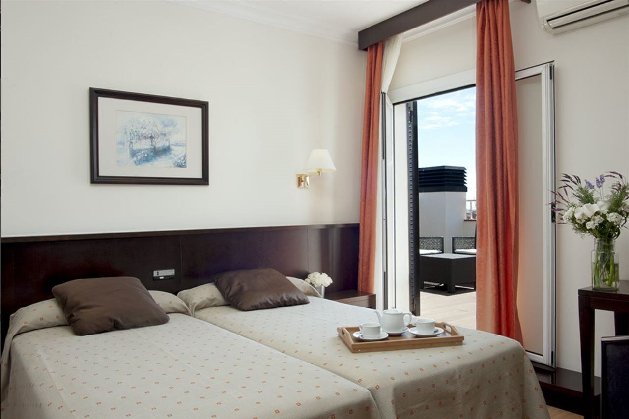 Gaudi Hotel Барселона Екстер'єр фото